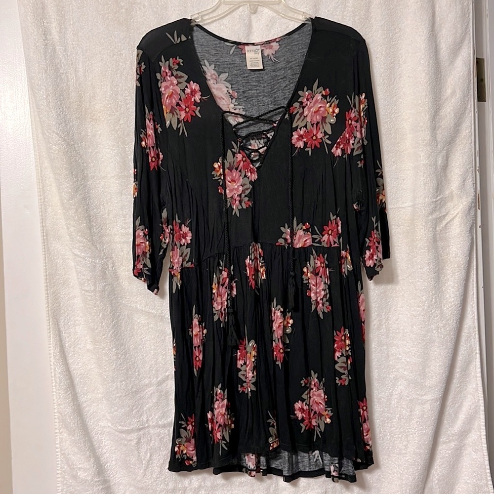 Black & Floral Babydoll Tunic with Lace-Up Detail
